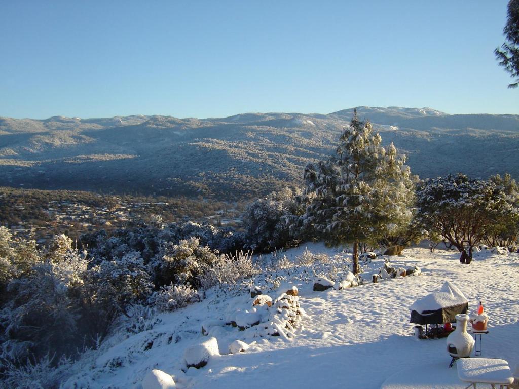 Yosemite Sierra View Bed & Breakfast Oakhurst Extérieur photo
